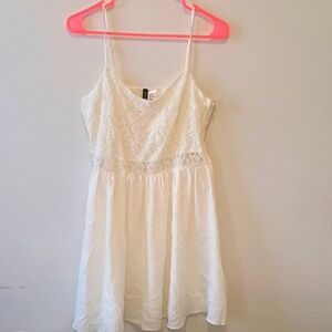 H&M lace dress